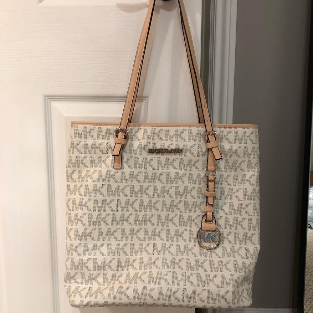 Micheal kors purse